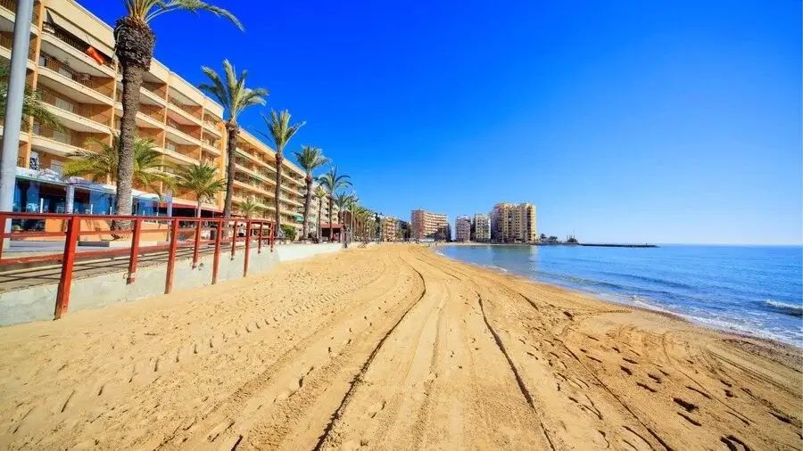 Best To see In Torrevieja with the best taxi services in Torrevieja TaxiTimeTorrevieja - Playa del cura